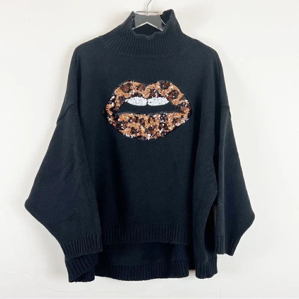 Torrid Drop Shoulder Turtle Neck Sweater Leopard Lips Black, Size 3/4